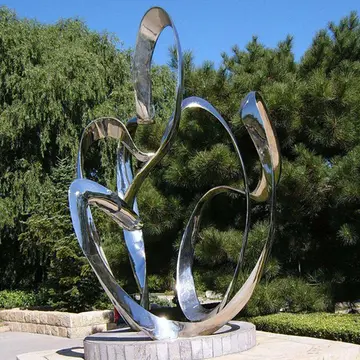 现如今不锈钢雕塑为何越来越受欢迎呢？